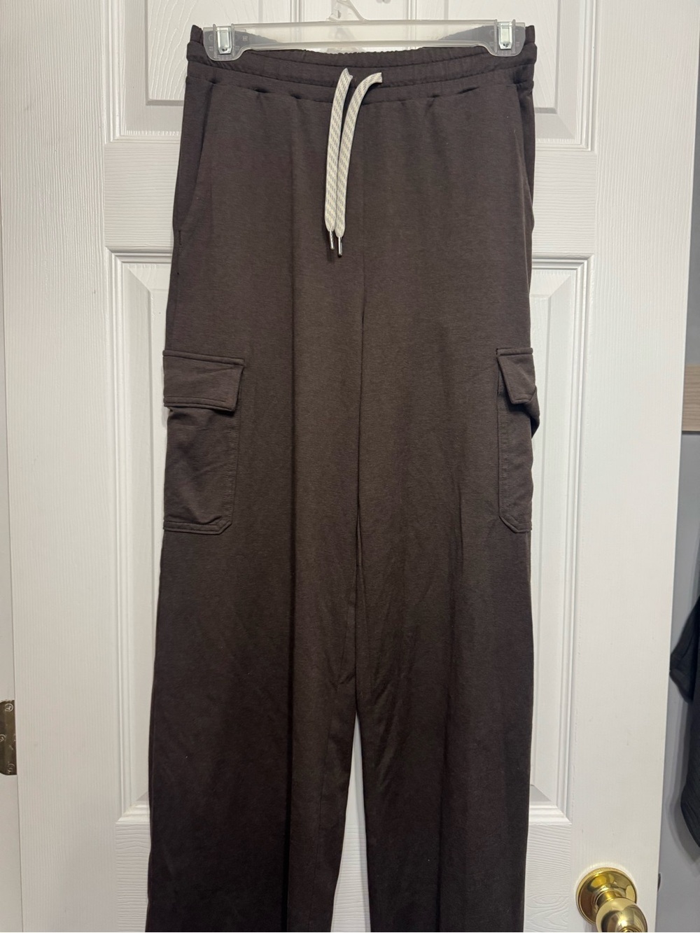 Women’s Cargo Sweatpants in Dark Brown - Casual Drawstring Pants